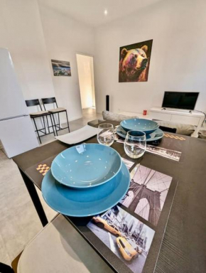 Magnifique T2 refait à neuf - Calme & Tout Equipé avec Parking Grenoble
